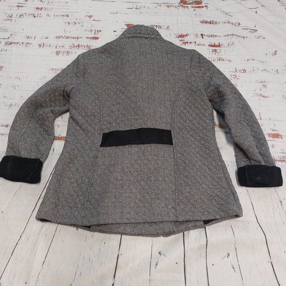 CaBI quilted moto style jacket - Picture 3 of 8